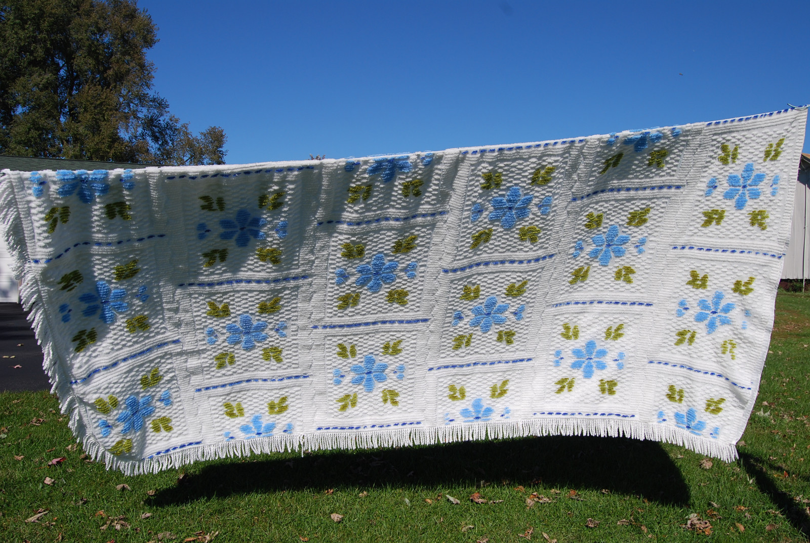 VTG coverlet,polyester cover.bedspread,fringe 96 x 96