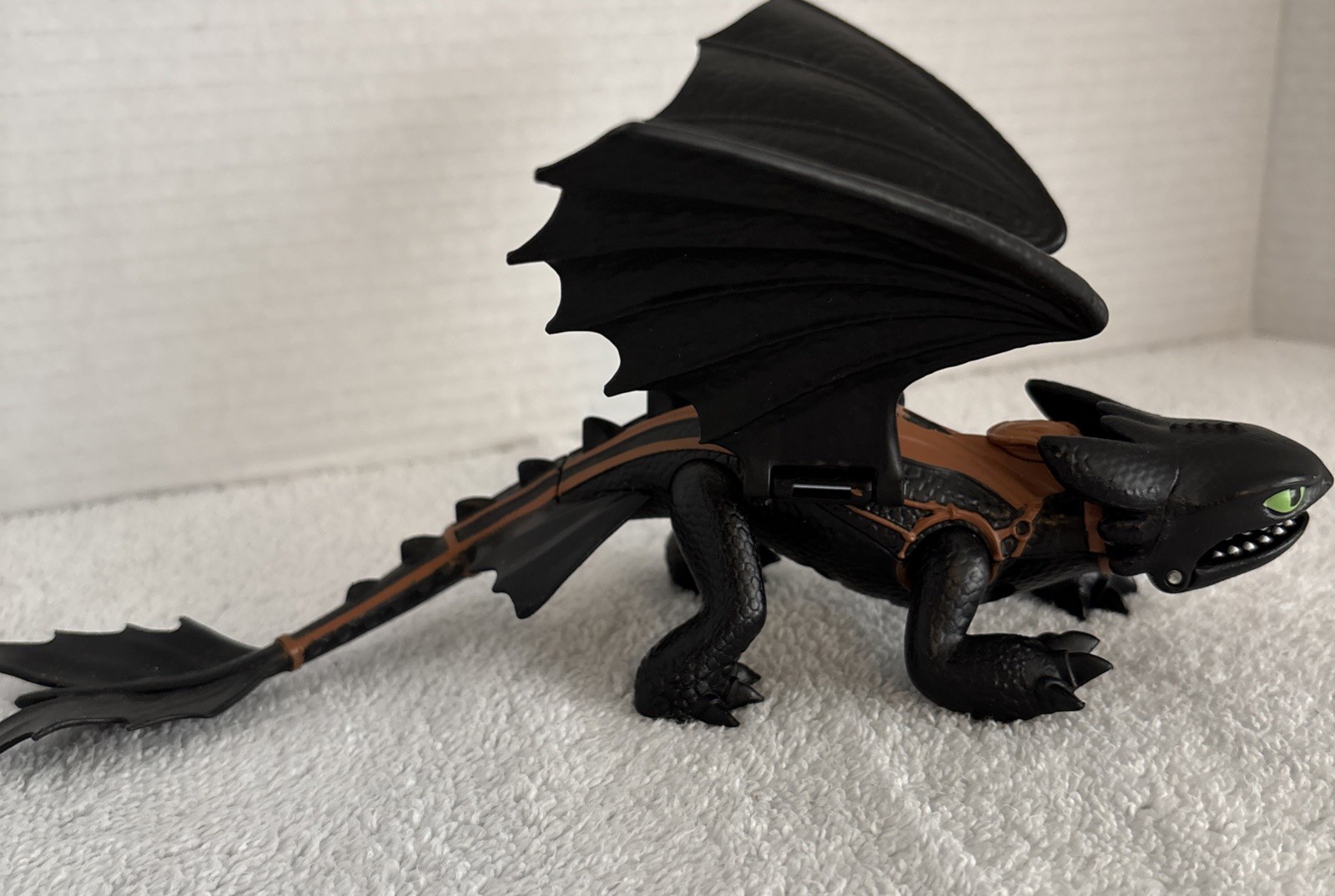 HOW TO TRAIN YOUR DRAGON FIGURE With Moveable Mouth & Wings Excellent Condition