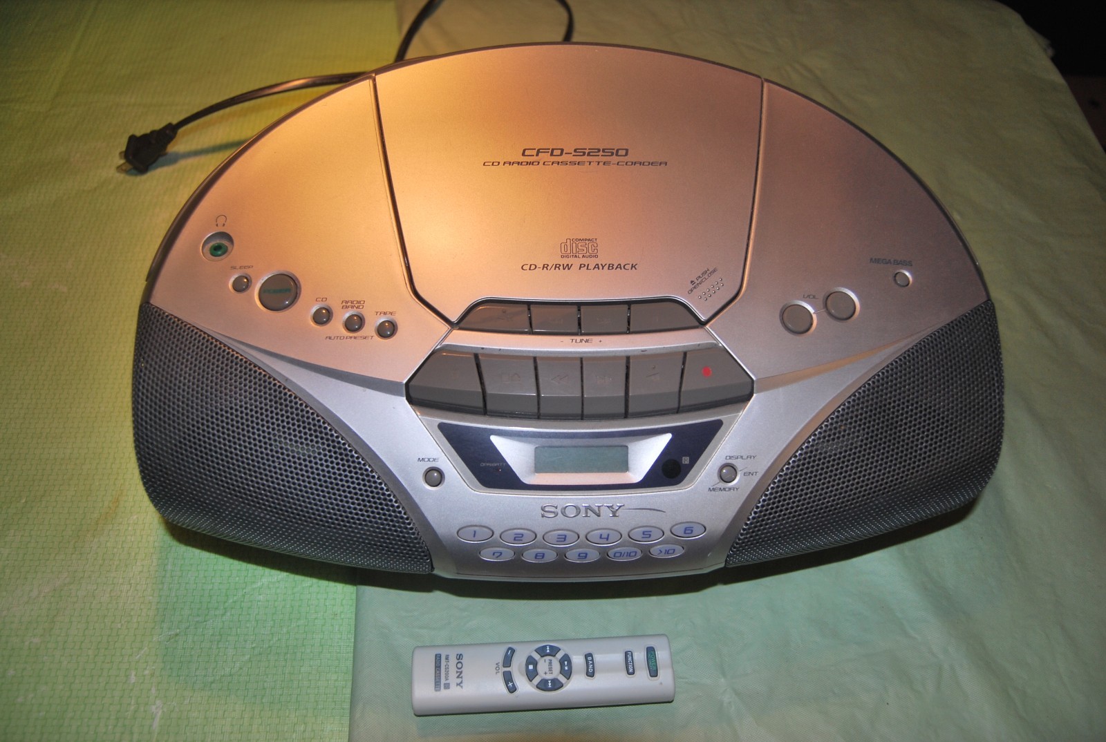 Sony CFD-5250 Boombox CD/Cassette/Radio/Recorder