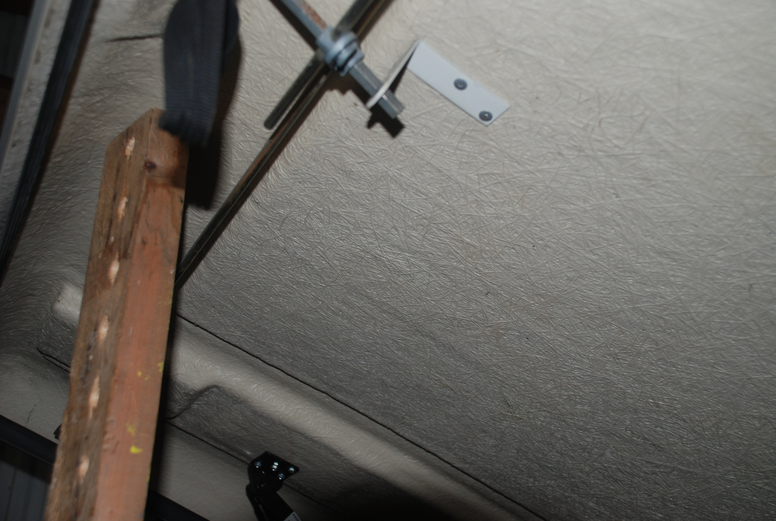 GM Truck Silverado Sierra 6 1/2 ft Tonneau Bed Lid Cover