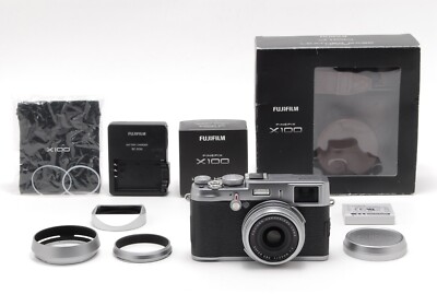 [MINT] Fujifilm FinePix X100 12.3M Compact Digital Camera Silver From JAPAN