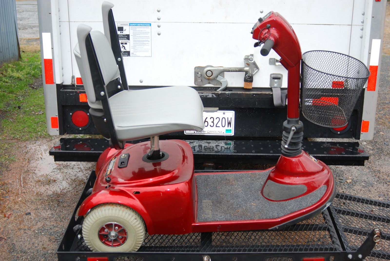 Pride Victory 3 Electric Foldable 3-Wheel Scooter  -NEW BATTERIES