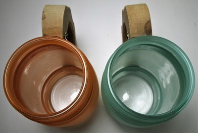 2 Siesta Ware Frosted Glass Beer Mugs Wood Handles Barrel Shape Vtg Orange Green