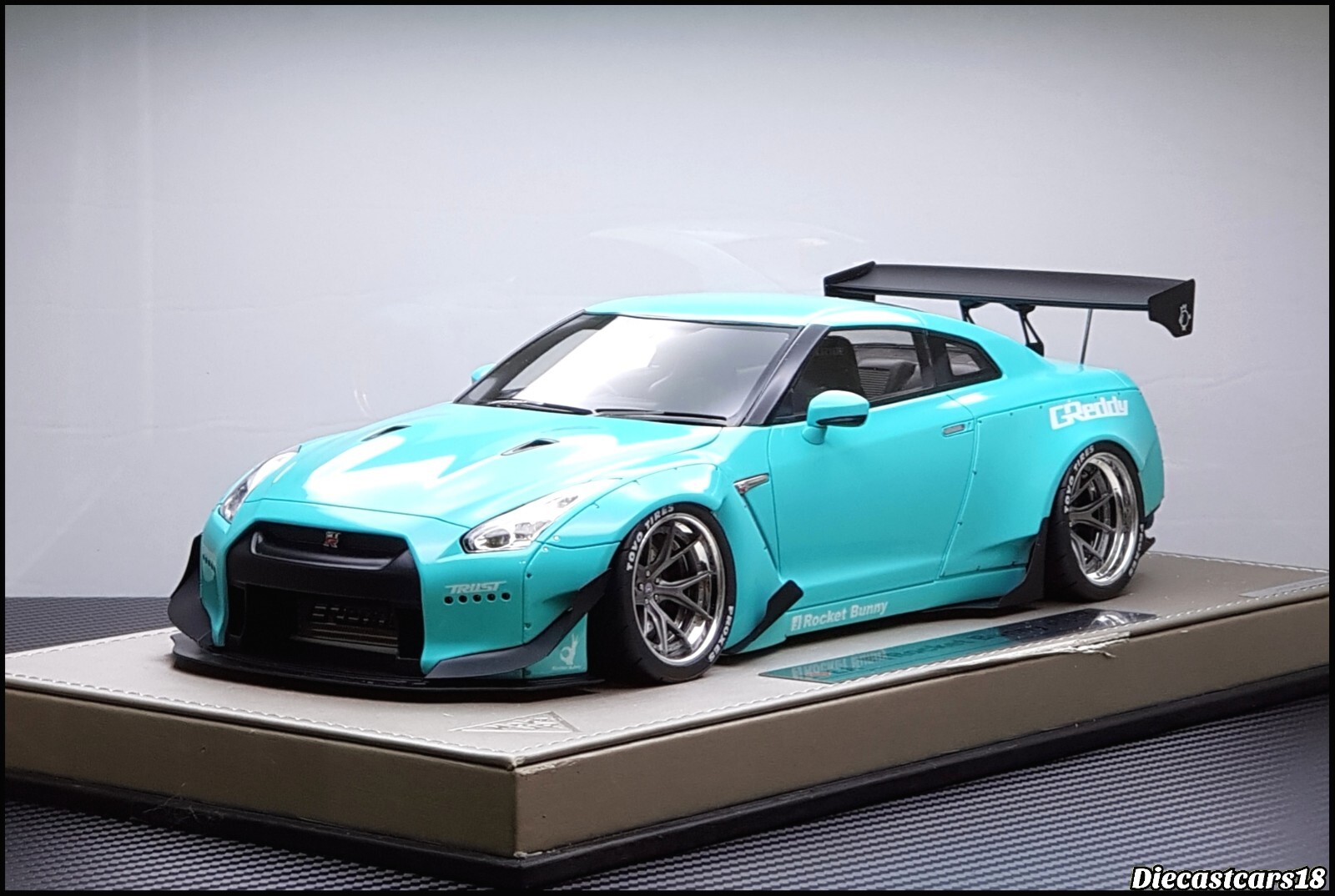1/18 Makeup Eidolon Nissan GTR R35 Rocket Bunny Mint Green 1/18 Makeup Eidolon Nissan GTR R35 Rocket Bunny Mint Green