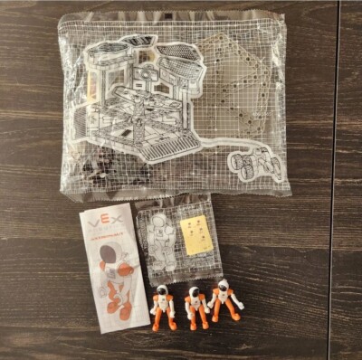 HEXBUG Vex Robotics Command Base Construction Kit & 3 Vex Robotics Astronauts 
