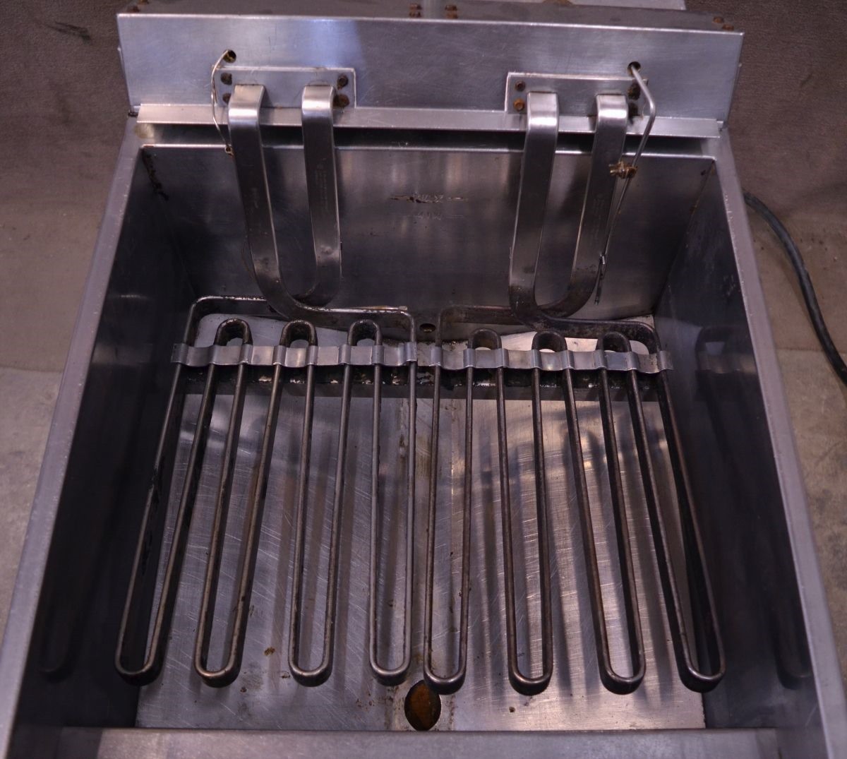 Vulcan Hobart 1HF85C Electric Single Bay Deep Fryer 208V 3-Phase Digital Control