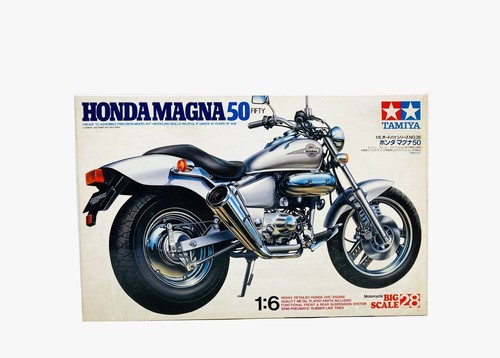 Tamiya 1/6 #16028 HONDA MAGNA 50 Big Scale No.28 Model Kit
