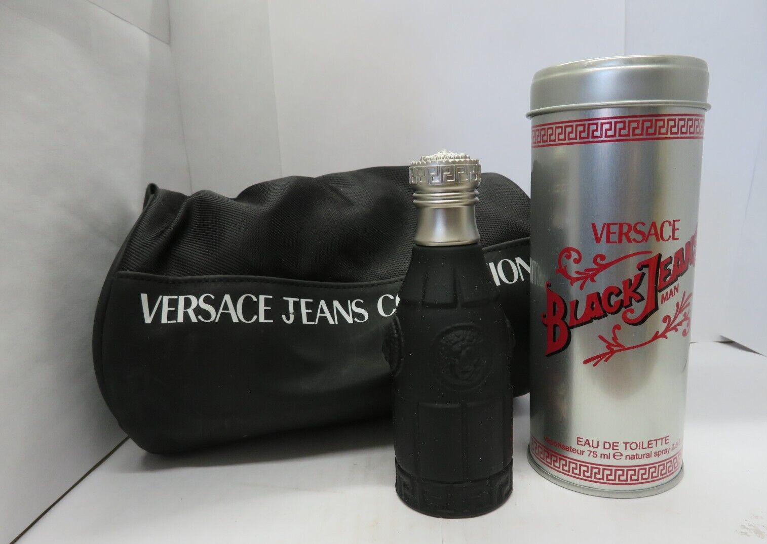 VERSACE Black Jeans Man 75ml スプレー式 VERSACE BLACK JEANS 75ML/2.5 OZ EDT SPRAY FOR MEN