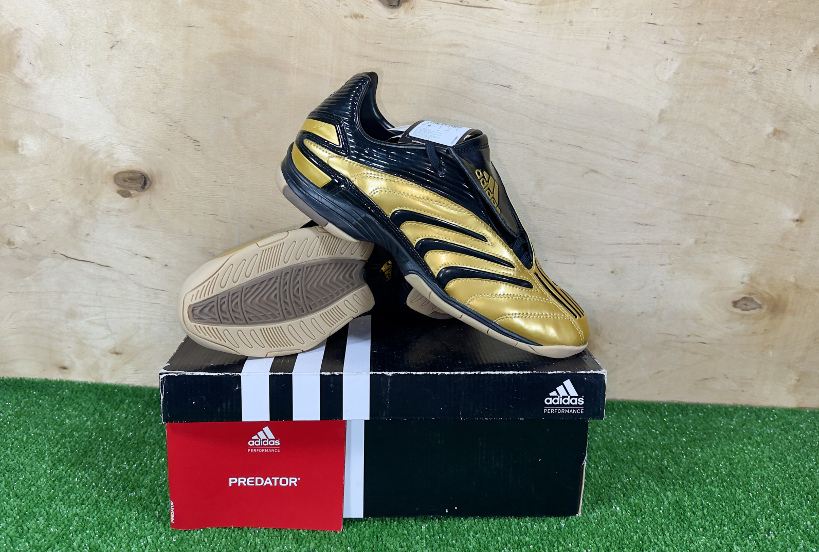 adidas スパイク型 キーホルダー PREDATOR プチデター ゴールド adidas サッカースパイク型キーホルダー プチデター 2個セット