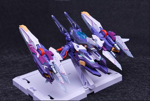 ロボット THUNDERBOLT COSMIC COMBAT hqdefault.jpg