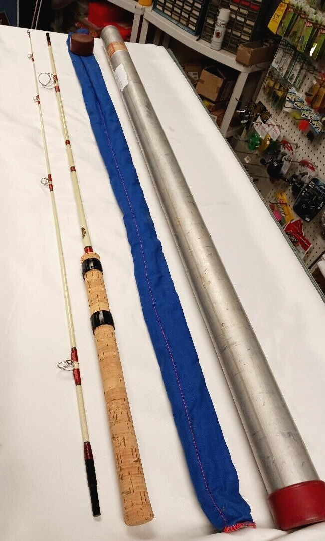 Vintage Shakespeare 2-piece Wonder Rod 7' Spinning Vintage Shakespeare 2-piece Wonder Rod 7' Spinning