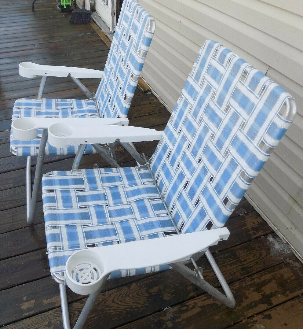 ALUMINUM ARM CHAIRS WITH PLASTIC CUP HOLDERS