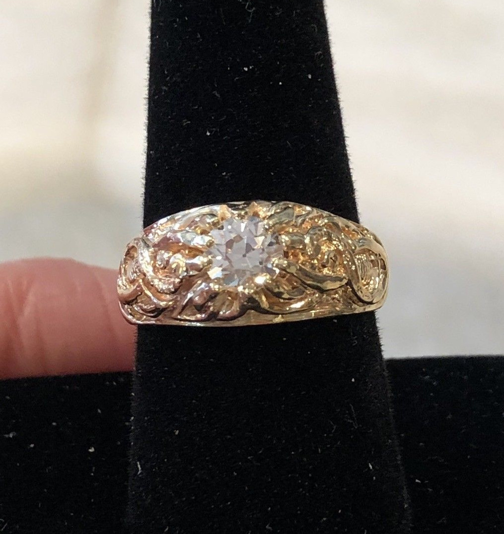 Vintage 14K YG & 1.01 Ct Diamond Men's Solitaire Scroll Design Band Ring Size 9