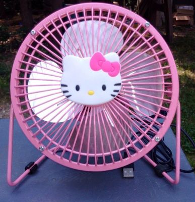 Hello Kitty 扇風機 ホワイト・ピンク Hello Kitty 扇風機 ホワイト・ピンク