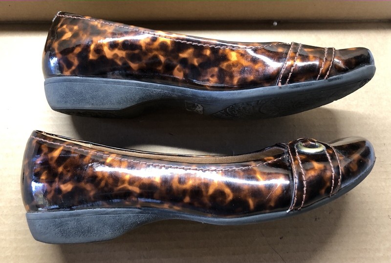 clarks women's propose spire flat