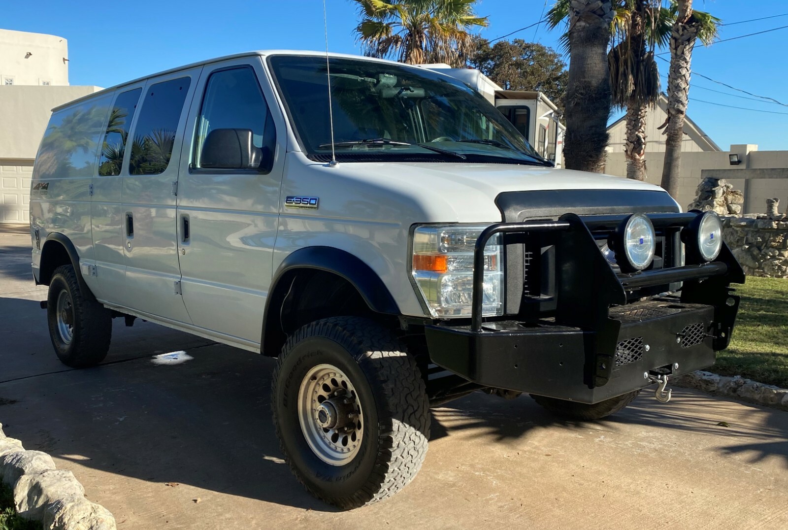 2021 / 1999 Ford E350 Quigley 4x4 Van Sportsmobile / Rv *** No Reserve