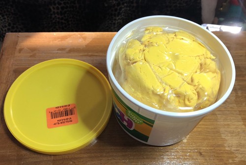 Crayola Super Soft Dough 3 lb Bucket in Green, Red and Purple, NEW + bonus