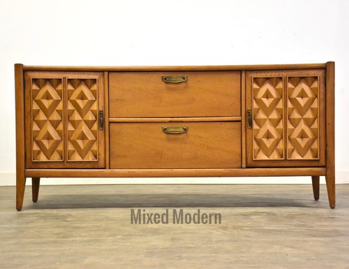 Broyhill Faceted TV Console Credenza