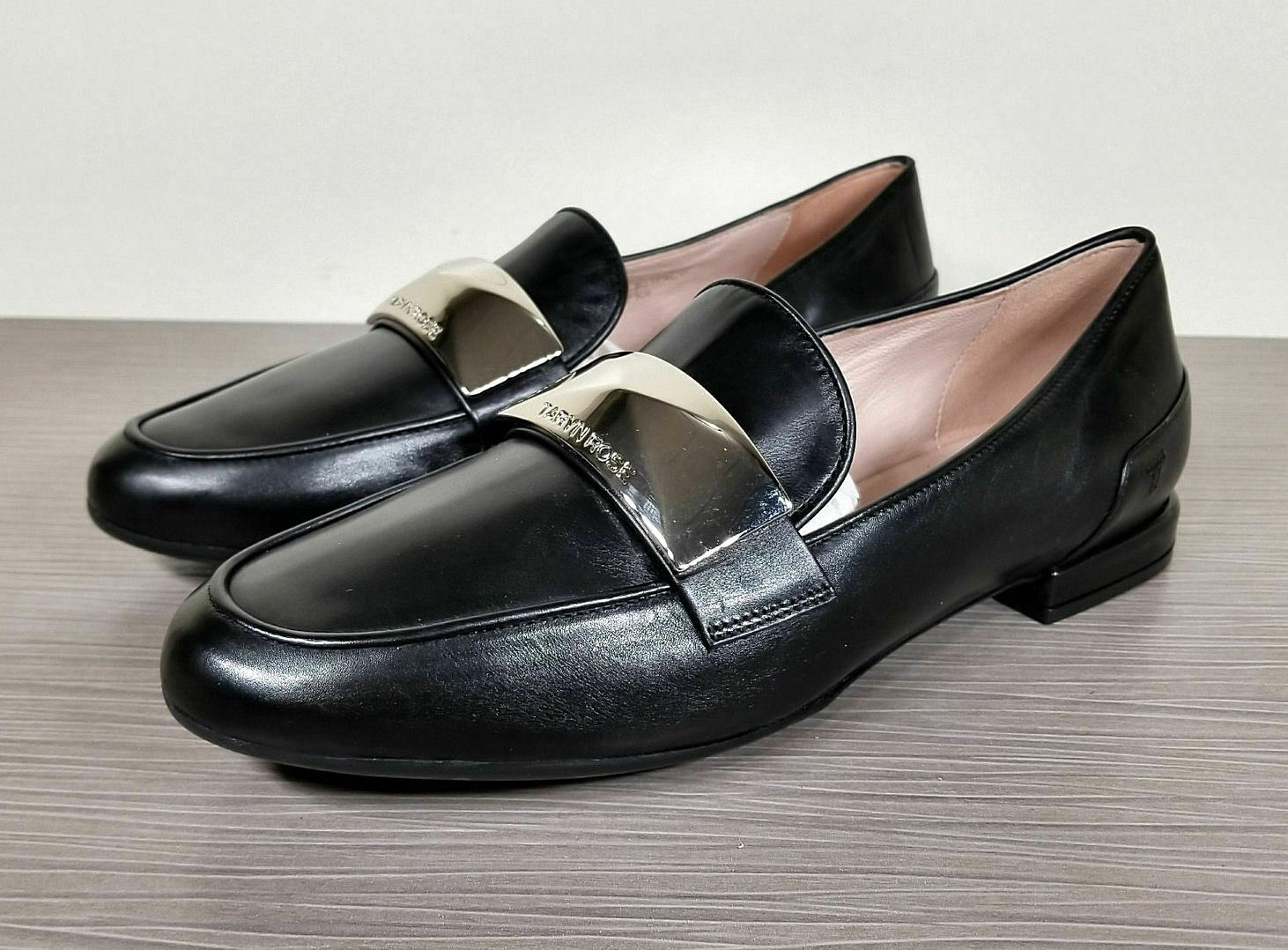 Taryn Rose Elena Loafer, Black Leather, Womens Size 7 M