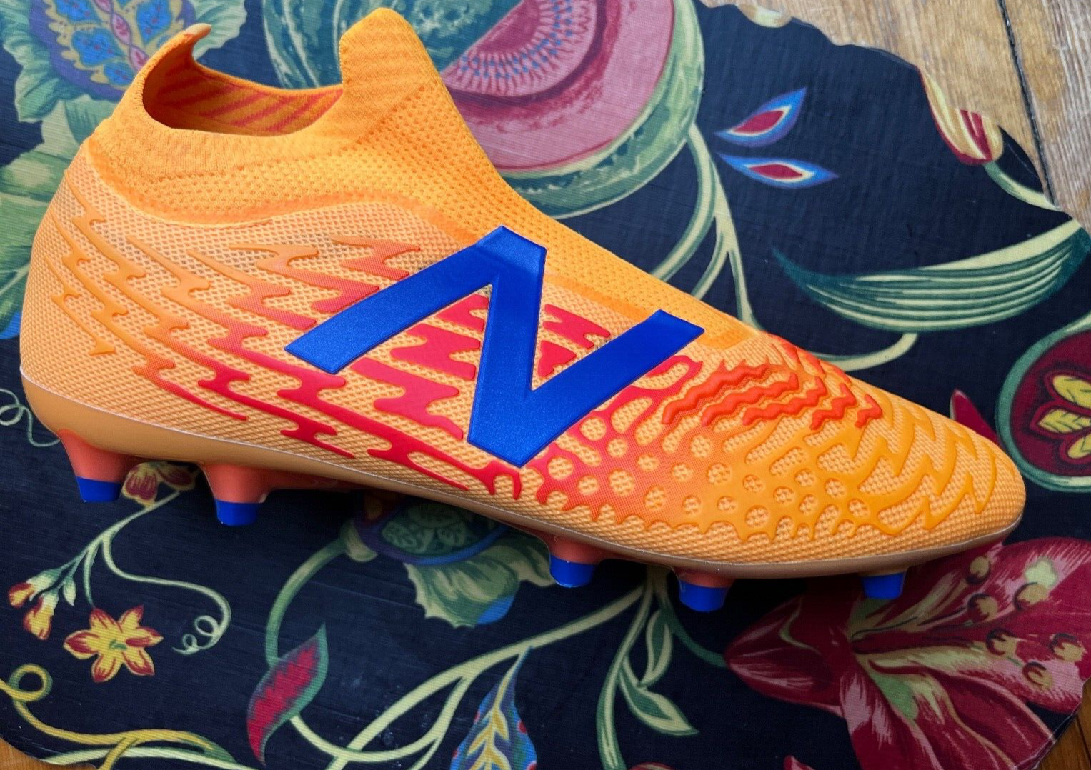 New Balance Tekela V4 + Pro Low FG Endrick Rising - Gold