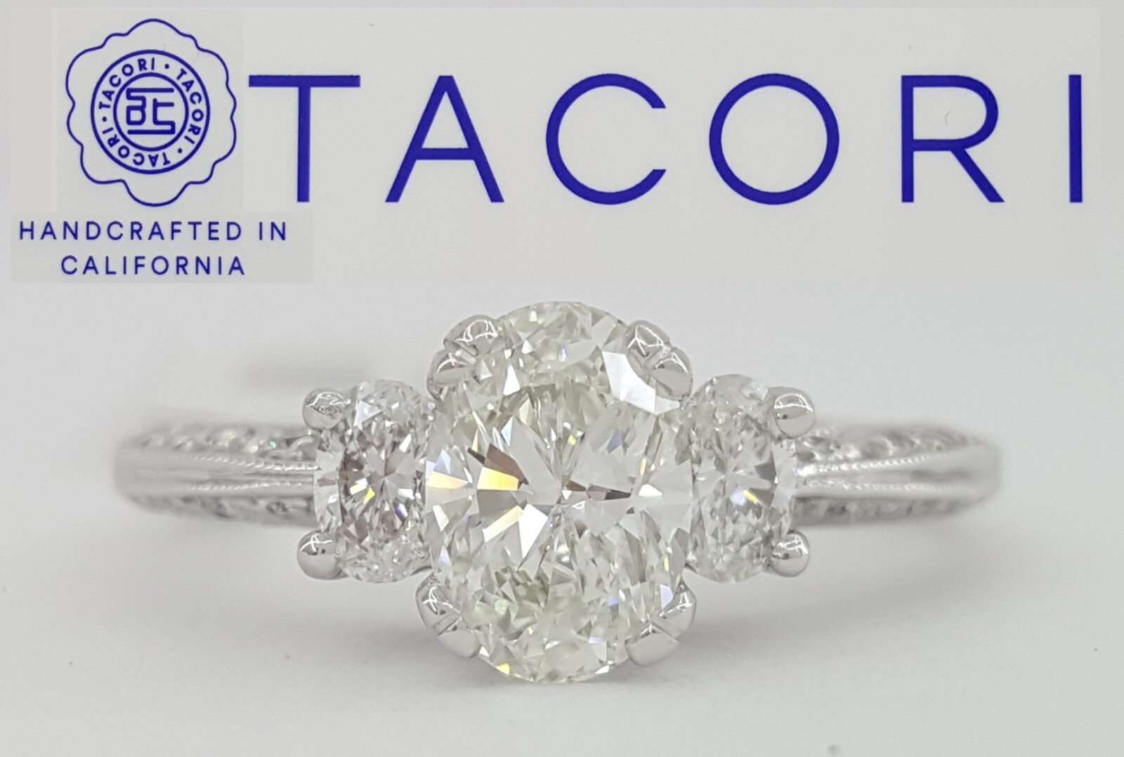 chi----さん専用 TACORI Crescent Platinum 1.26 ct Oval Three-Stone Engagement