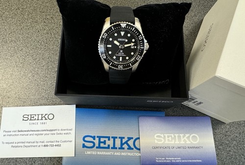 Pre-owned Seiko Men's Prospex Solar Black Silicon Band Divers Watch 38.5mm Size Sne573