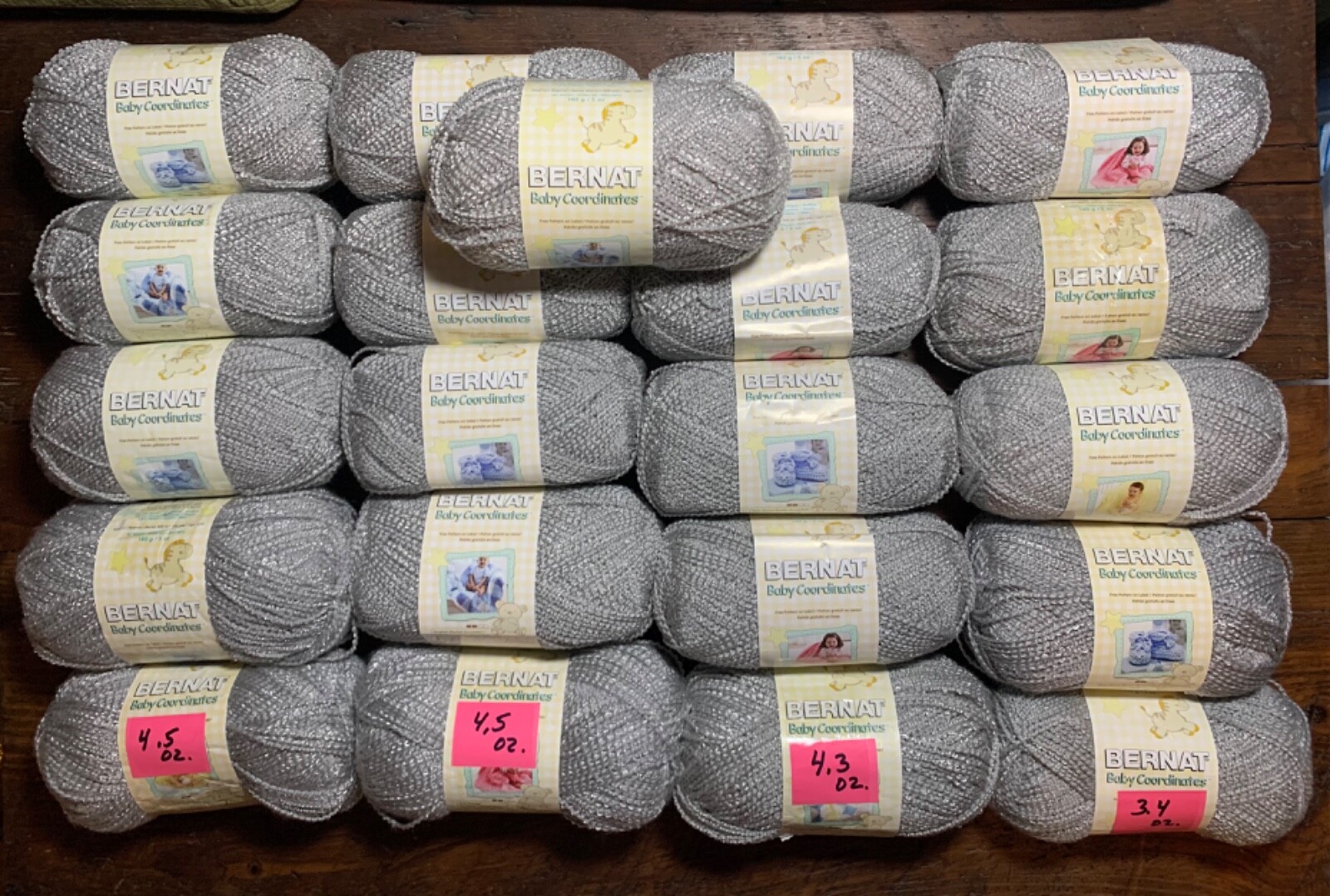 Bernat BABY COORDINATES POMPADOUR Yarn * Color: SOFT GREY *5