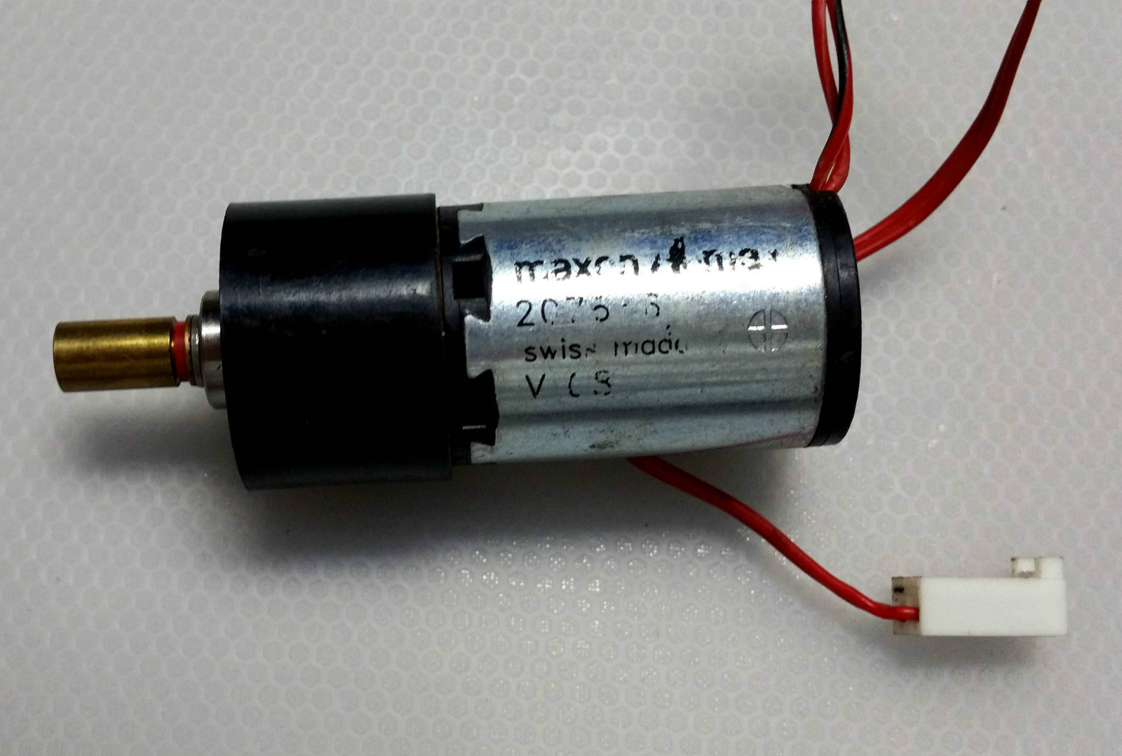 Волк с табличкой. Электродвигатель gear motor sealed case 12vdc. Motorhead обложки альбомов. Tigi motor mouth перевыпустили. Dc12v12rpm.