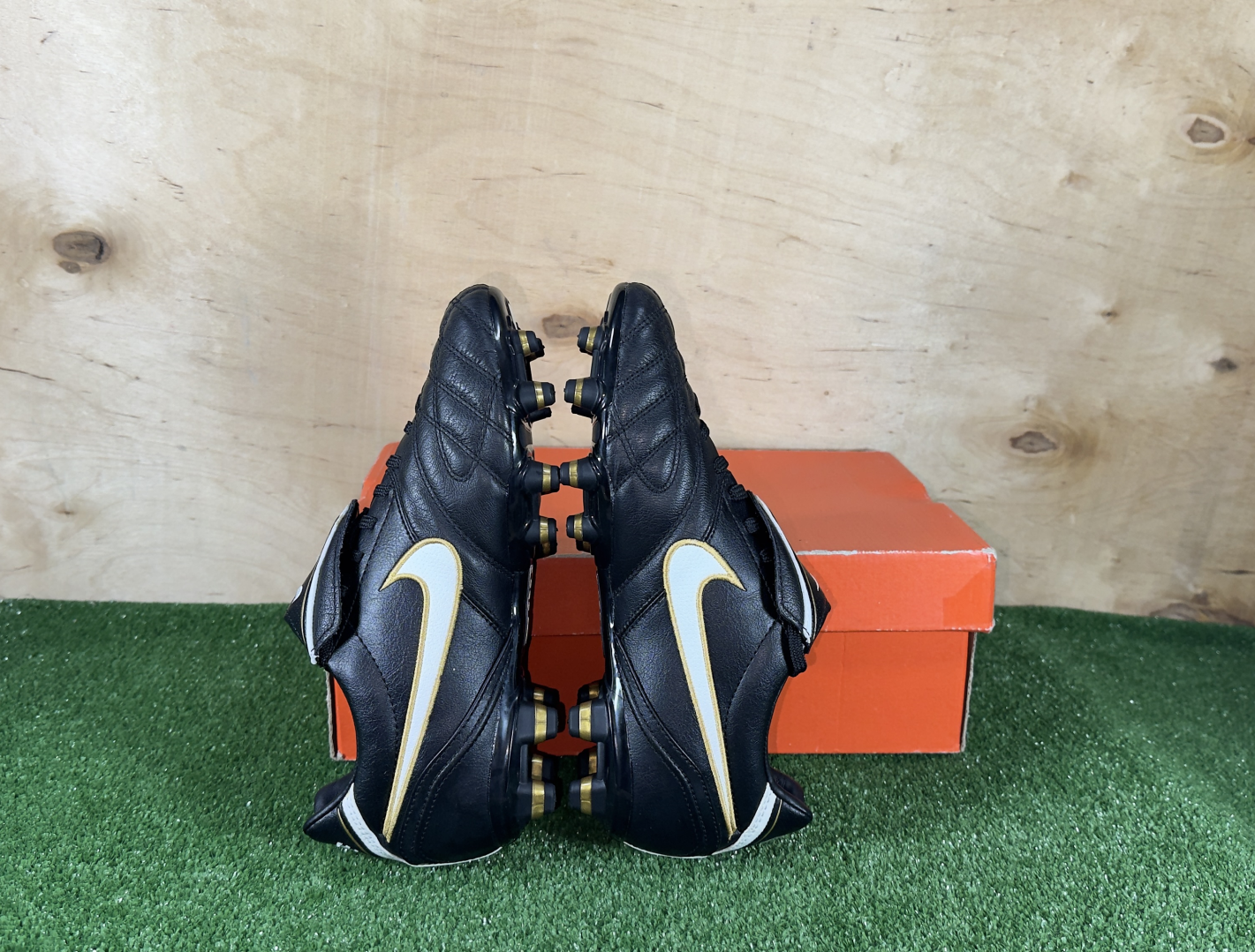 Nike Tiempo Mystic III FG 366180-018 Black boots Cleats mens Football/Soccers