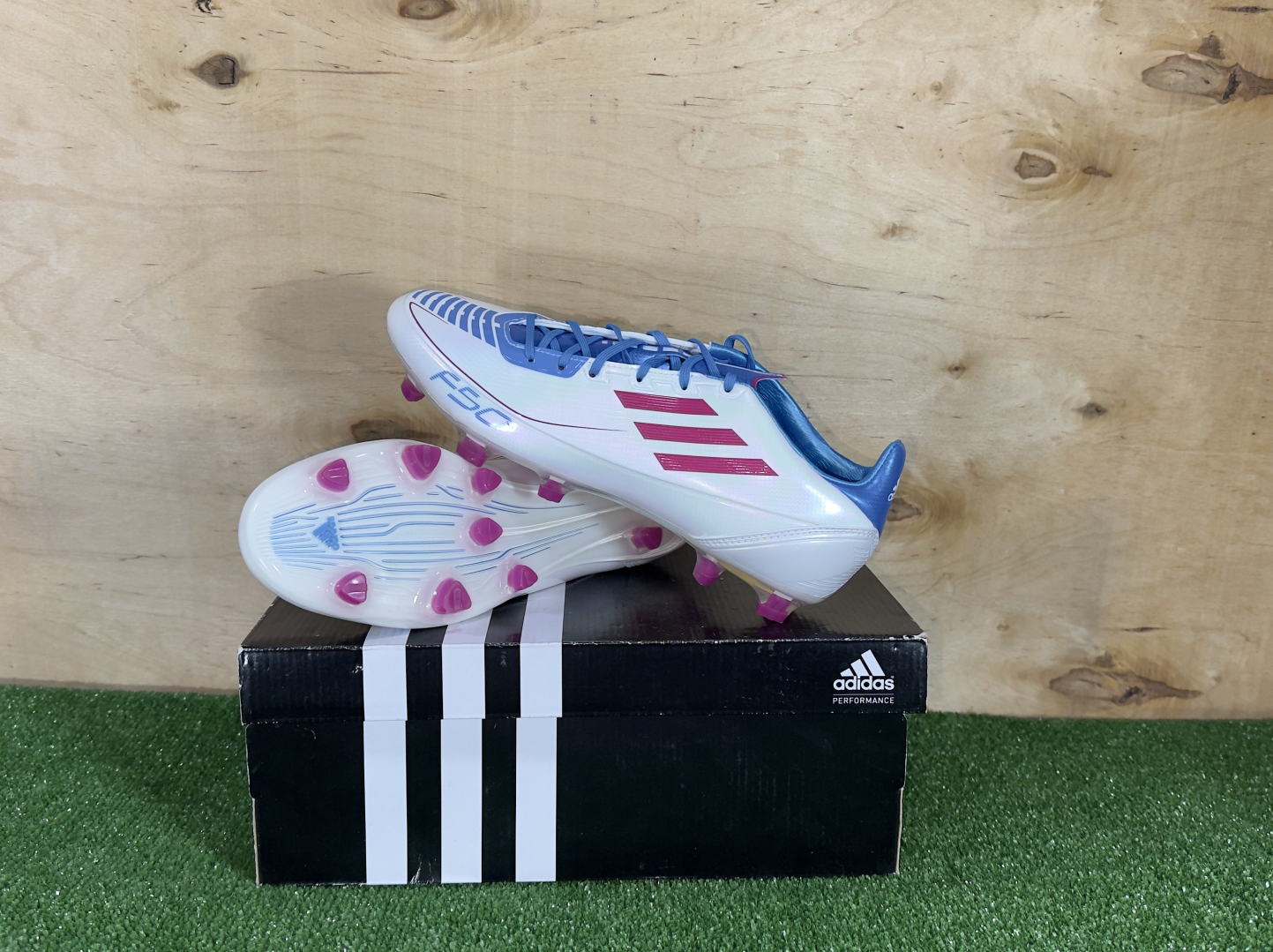 シューズ 00s adidas F30+ football shoes y2k 00s adidas F30+ football shoes y2k - メルカリ