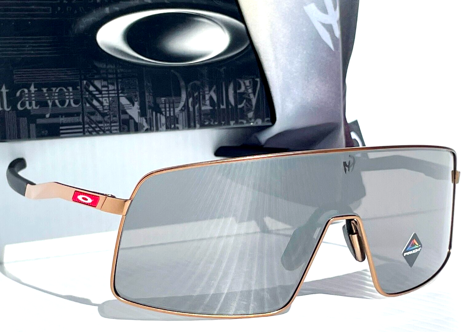 Pre-owned Oakley Sutro Ti Mahomes Matte Gold Prizm Black Lens Sunglass 6013-05