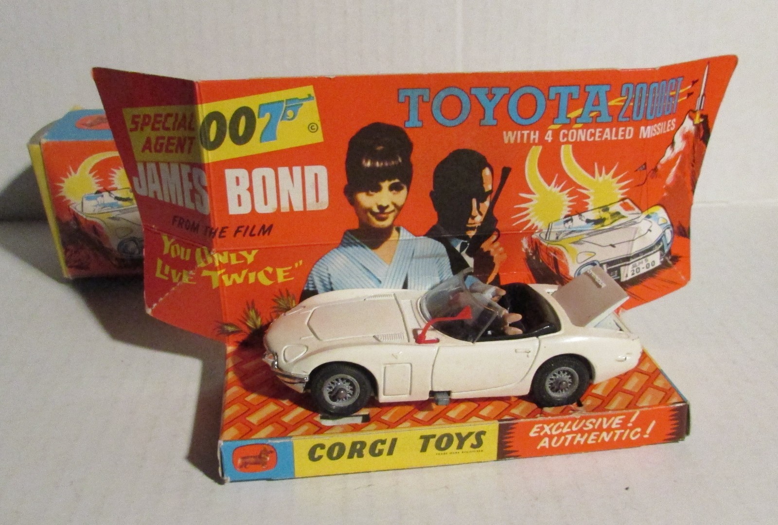 【Corgi 336】James Bond Car TOYOTA 2000GT s-l400.jpg