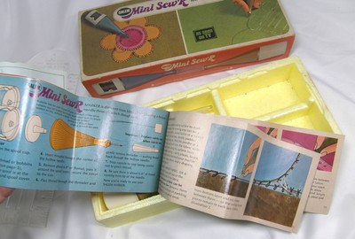 Salem Mini Sew'R Sewing and marking Kit Complete with Clear Guide Original Box