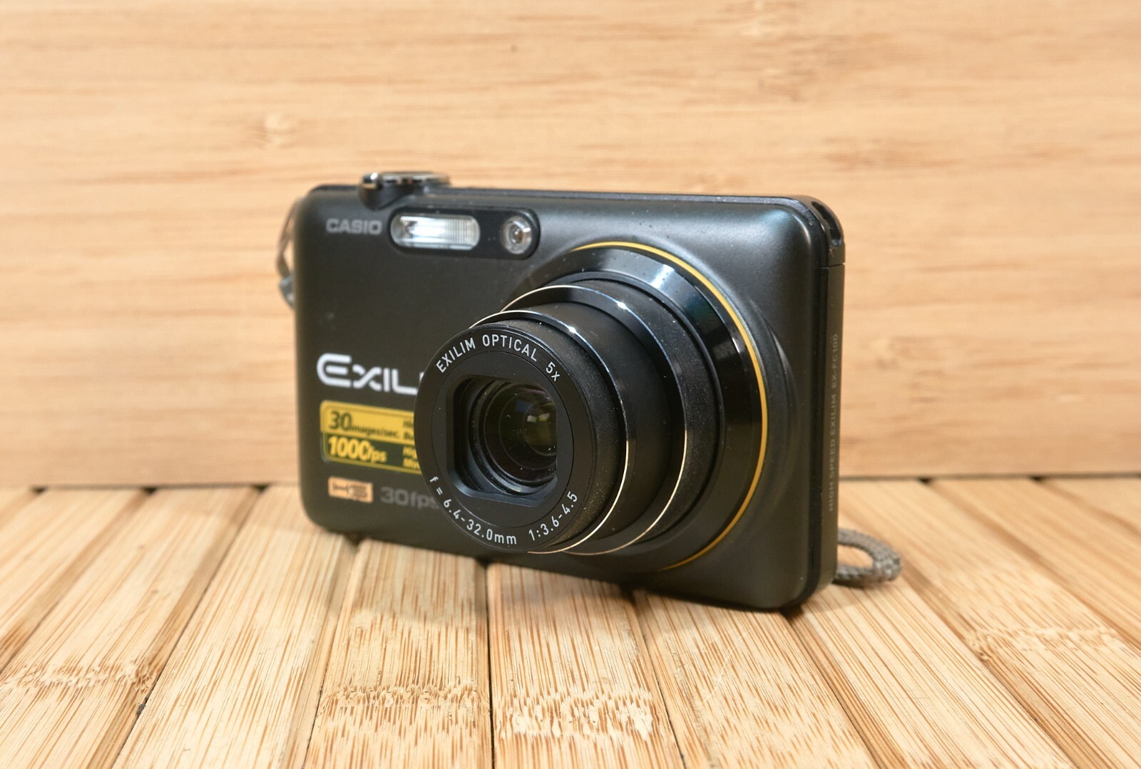 Casio High-Speed Exilim EX-FC100 9.1 MP Digital Camera, 5x Casio High-Speed Exilim EX-FC100 9.1 MP Digital Camera, 5x