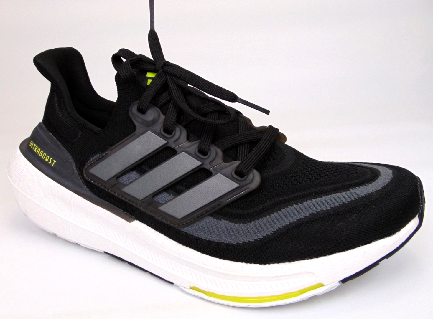 adidas ULTRABOOST LIGH M 26センチ Adidas Ultraboost Light Shoe
