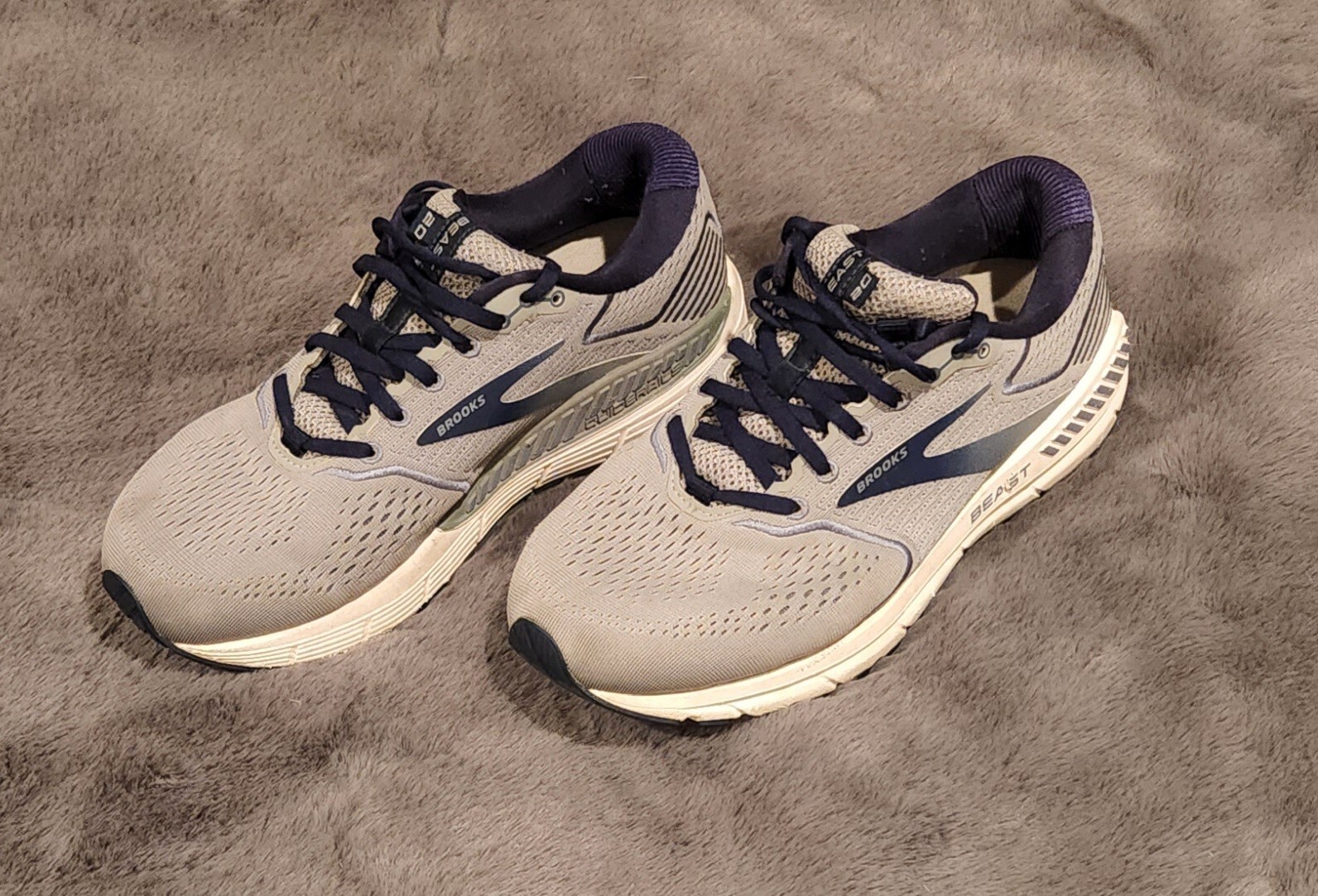 brooks beast shoes
