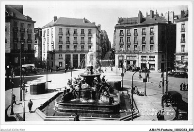 AJNP9-1059 - FONTAINE - nantes - la place royale et la rue crebillon