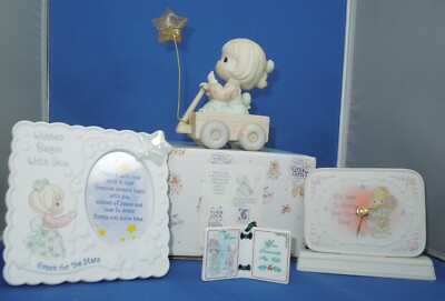 Precious Moments  WISHING YOU A WORLD OF PEACE   C-0019 STAR mark+CLOCK, FRAM T3