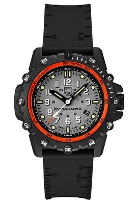 Pre-owned Luminox Commando Xs.3301 Men's Watch Analog Display Black Rubber Band