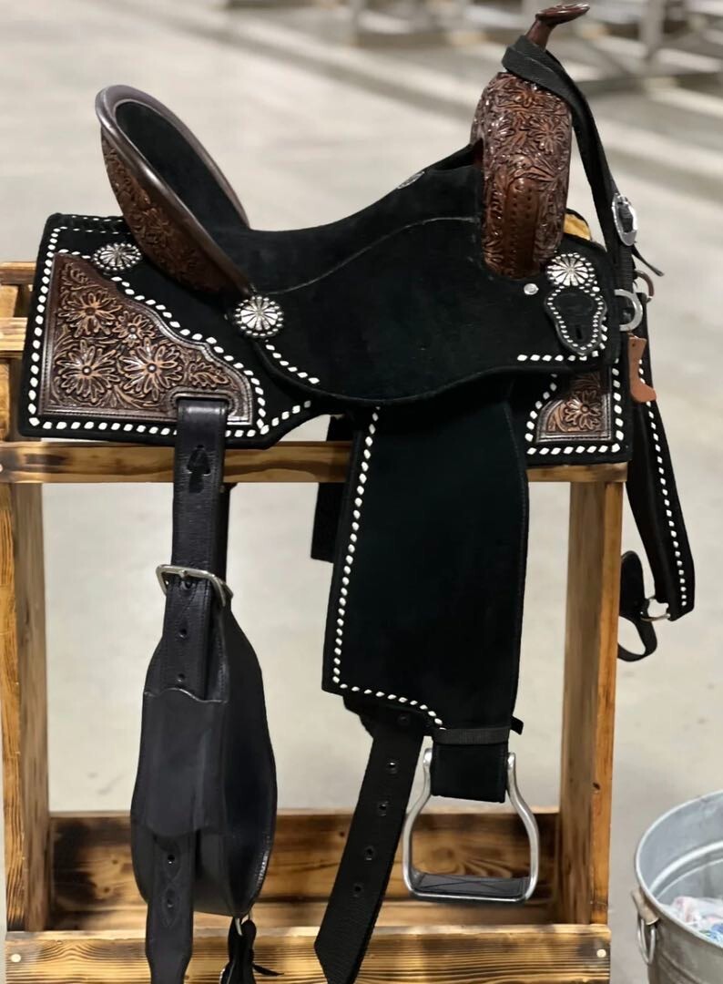 16" Inches Western Barrel saddle With Free Matching Headstall And Breast Collar.