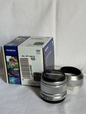M.ZUIKO DIGITAL 25mm F1.8 Single focus lens silver