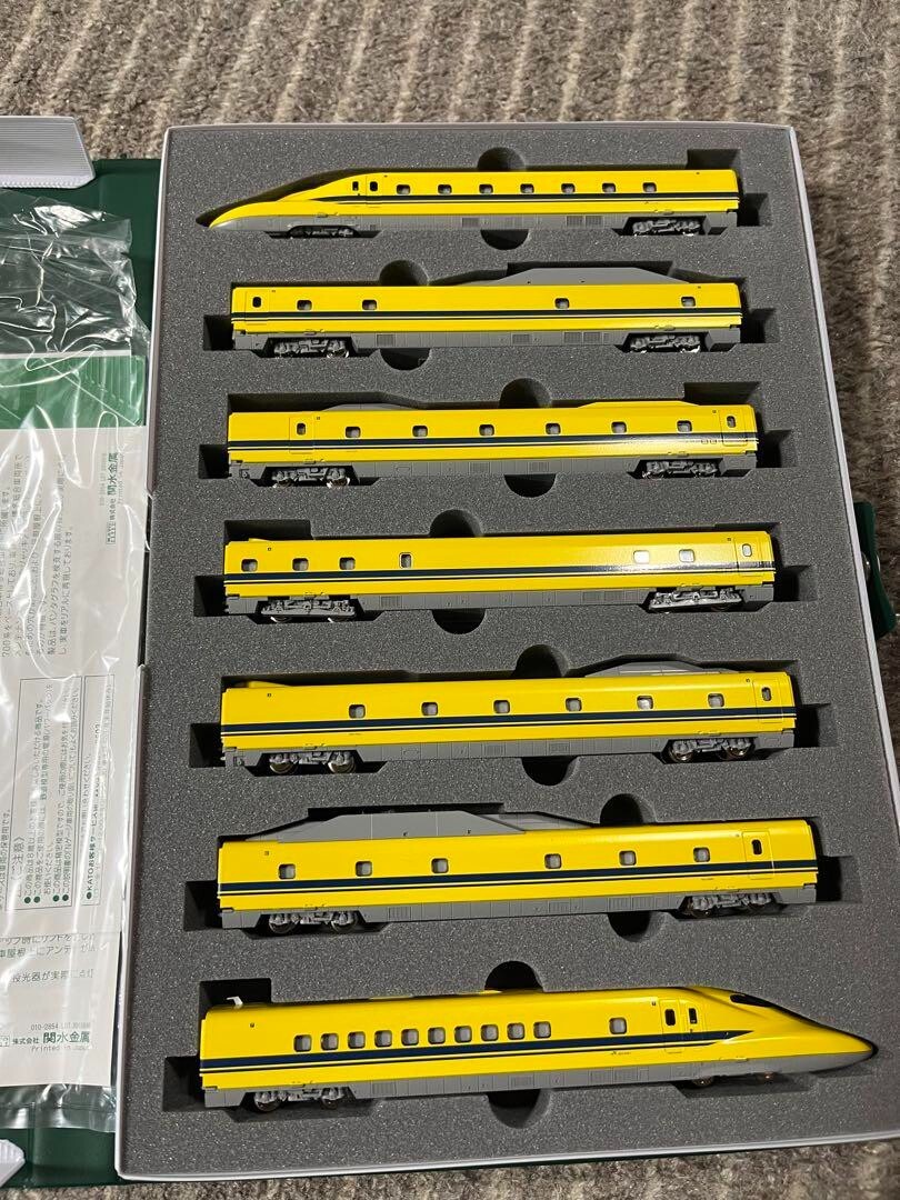 KATO 923 3000 series 10-896 , 10-897 doctor yellow