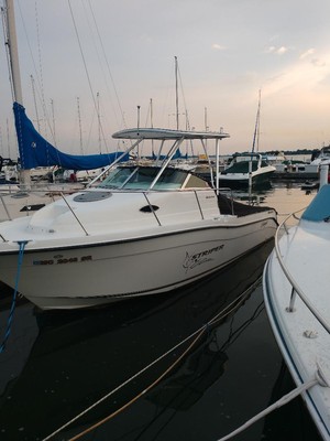 2004 Striper Walkaround boat