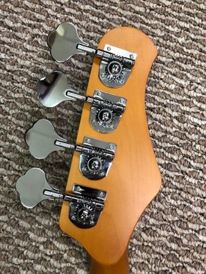 20 Fret Left-Handed Bass Neck, Maple Fingerboard, Diecast Tuners & String Tree