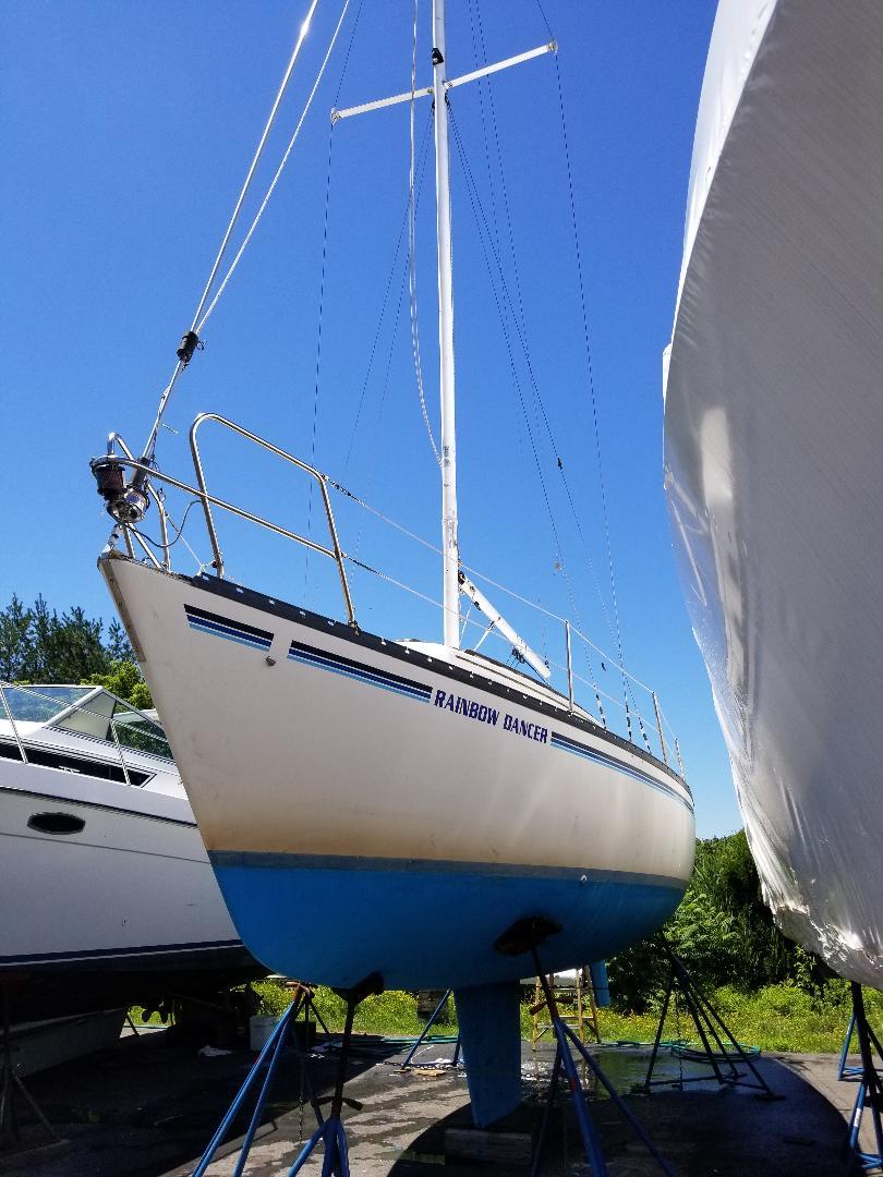 1980 Hunter 27' Sailboat - Massachusetts