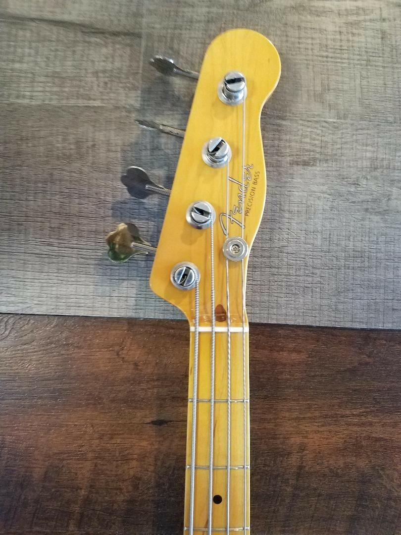 fender sting bass- 2013 Very clean
