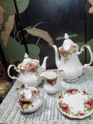 Royal Albert Doulton Old Country Roses 8 Piece Tea Set 2 Pots Sugar Creamer+