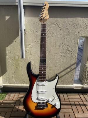 ギター PEAVEY RAPTOR PLUS EXP Raptor® Plus Red Electric Guitar - Peavey