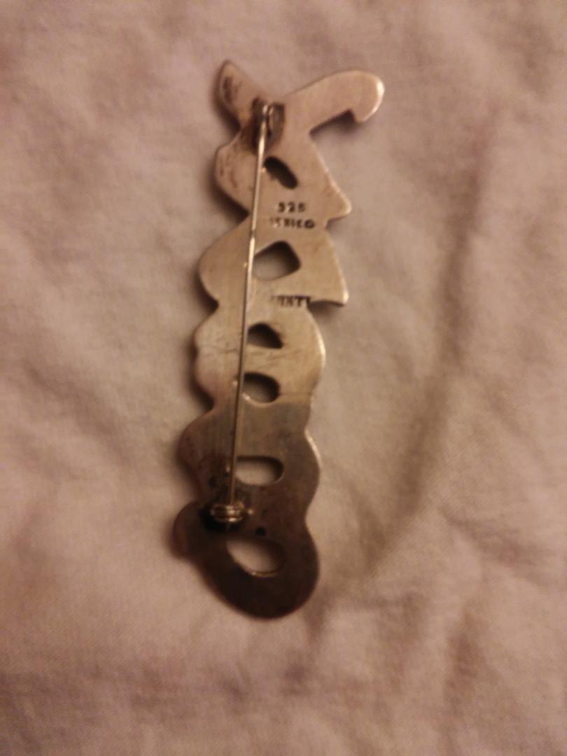 HUG AND KISSES MEXICAN STERLING SILVER BROOCH