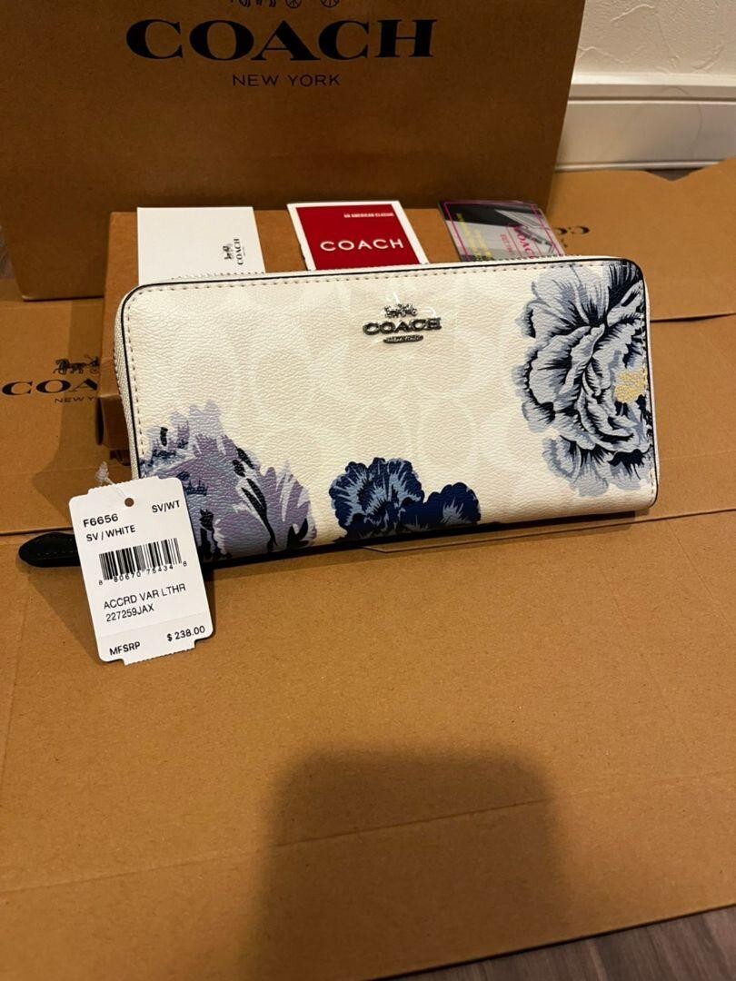 COACH F6656 フラワープリント 長財布 新品未使用 新品未使用品】COACH フラワープリント 長財布 - メルカリ
